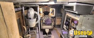 2009 3500 Mobile Hair & Nail Salon Truck Stainless Steel Wall Covers New Hampshire Gas Engine for Sale