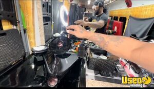 2009 4500 Mobile Hair & Nail Salon Truck Interior Lighting Colorado Diesel Engine for Sale