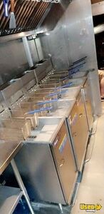 2009 All-purpose Food Truck Diamond Plated Aluminum Flooring Ohio Gas Engine for Sale