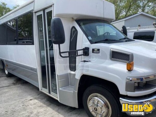 2009 C5500 Party Bus Illinois Gas Engine for Sale
