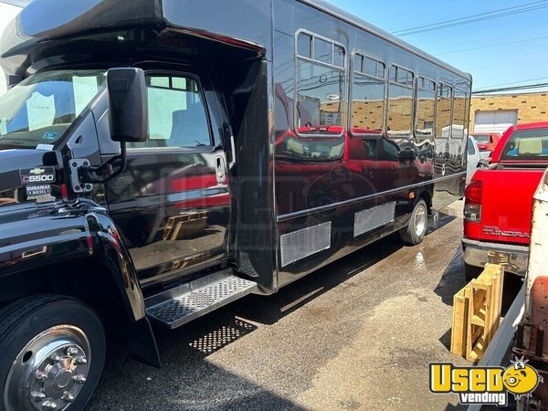 2009 C5500 Shuttle Bus Shuttle Bus New York Diesel Engine for Sale