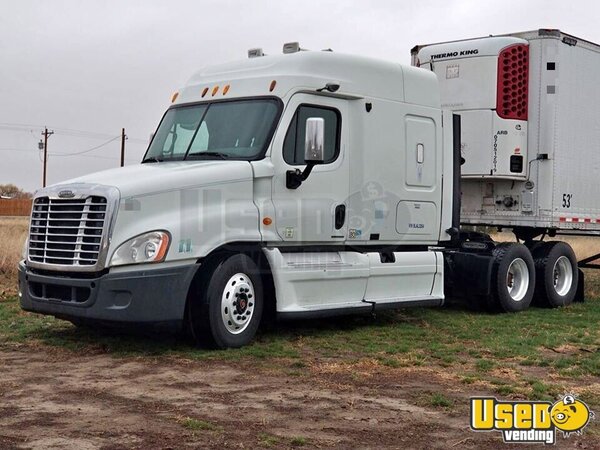2009 Cascadia Freightliner Semi Truck Idaho for Sale