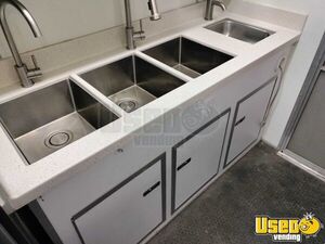 2009 Cew202w Kitchen Food Trailer Concession Trailer Triple Sink Idaho for Sale