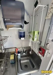 2009 E-350 All-purpose Food Truck Fresh Water Tank Texas Gas Engine for Sale