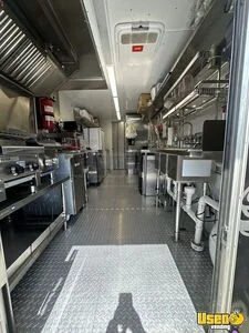 2009 E-350 All-purpose Food Truck Refrigerator Texas Gas Engine for Sale