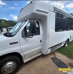 2009 Ford E-450 Kitchen Food Truck | Mobile Kitchen Unit for Sale in Mississippi!