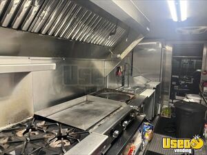 2009 E-450 Kitchen Food Truck All-purpose Food Truck Air Conditioning California Gas Engine for Sale