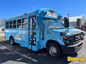 2009 E-450 Pet Grooming Bus Pet Care / Veterinary Truck New York Diesel Engine for Sale
