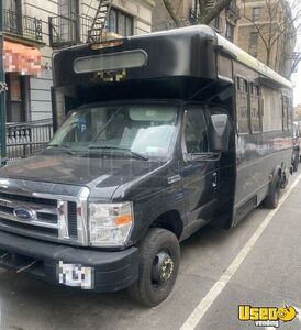 2009 E-450 Super Duty Shuttle Bus New York Gas Engine for Sale