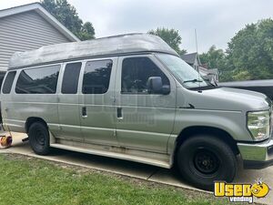 2009 E350 Pet Care / Veterinary Truck Indiana Gas Engine for Sale