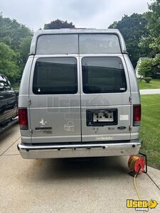 2009 E350 Pet Care / Veterinary Truck Insulated Walls Indiana Gas Engine for Sale