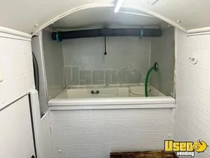 2009 E350 Pet Care / Veterinary Truck Interior Lighting Indiana Gas Engine for Sale