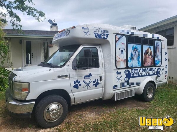 2009 E350 Pet Grooming Truck Pet Care / Veterinary Truck Florida Diesel Engine for Sale