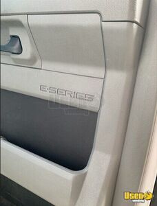 2009 E350 Pizza Food Truck Prep Station Cooler Texas for Sale