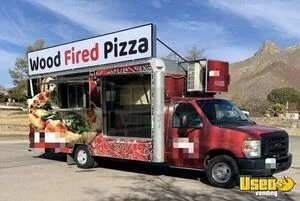 LIKE NEW 2009 Ford E-350 Wood-Fired Pizza Truck High Capacity Mobile Pizzeria for Sale in Texas!