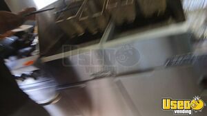 2009 E450 All-purpose Food Truck Diamond Plated Aluminum Flooring Florida Gas Engine for Sale