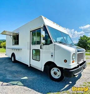 Fully Equipped 2009 Ford E450 All-Purpose Food Truck with Pro Fire System for Sale in North Carolina!