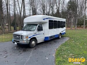 2009 E450 Shuttle Bus Shuttle Bus Transmission - Automatic New York Gas Engine for Sale