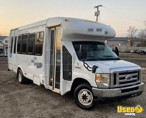 2009 Econoline Shuttle Bus Shuttle Bus Illinois Diesel Engine for Sale