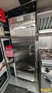 2009 Express All-purpose Food Truck Refrigerator Connecticut Diesel Engine for Sale