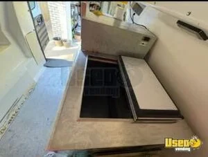 2009 Express Mini Van Snowball Truck Ice Bin Illinois Gas Engine for Sale