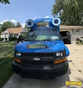 2009 Express Mini Van Snowball Truck Removable Trailer Hitch Illinois Gas Engine for Sale