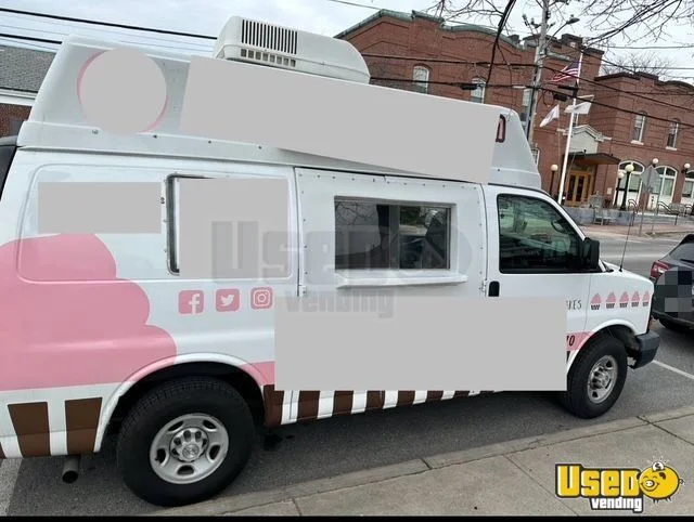 2009 Express Van All-purpose Food Truck Massachusetts Gas Engine for Sale