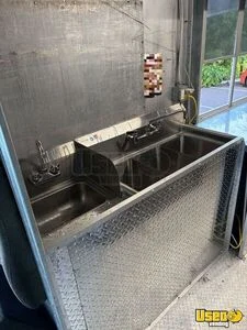2009 Freightliner All-purpose Food Truck Generator Minnesota Diesel Engine for Sale