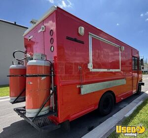 2009 Kitchen Food Truck All-purpose Food Truck Florida Diesel Engine for Sale