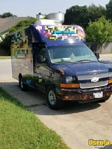 2009 Kitchen Food Truck All-purpose Food Truck Texas Gas Engine for Sale