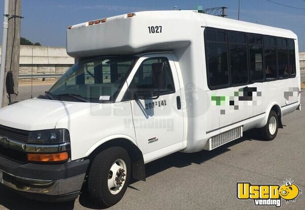2009 Mini Shuttle Bus Shuttle Bus Alabama Diesel Engine for Sale