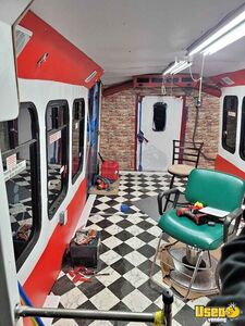 2009 Mobile Barber Shop Truck Mobile Hair & Nail Salon Truck Generator North Carolina Gas Engine for Sale