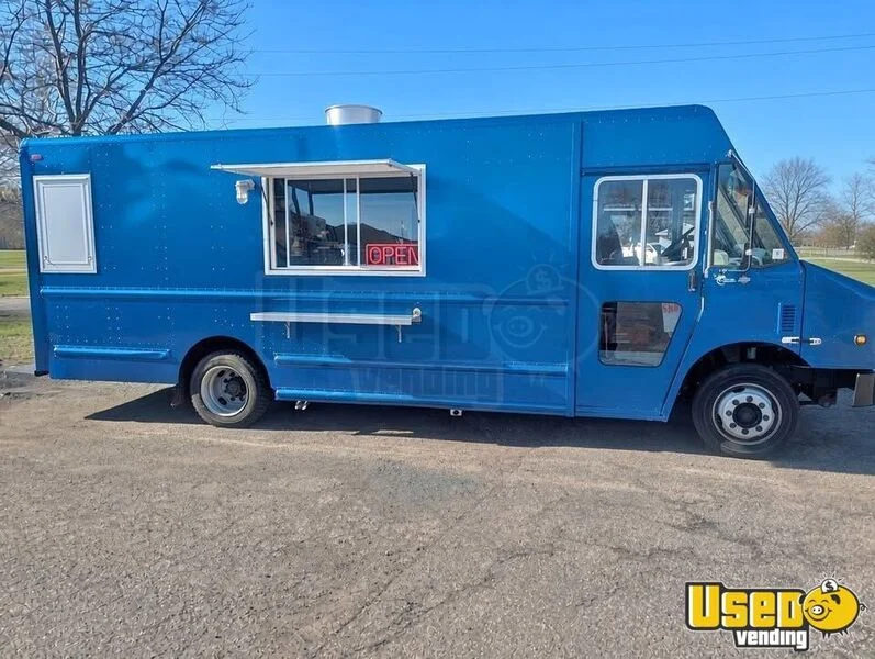 2009 Mt45 All-purpose Food Truck Minnesota Diesel Engine for Sale