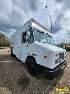 2009 Mt55 All-purpose Food Truck Stainless Steel Wall Covers Missouri Diesel Engine for Sale
