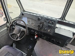 2009 P42 All-purpose Food Truck Insulated Walls Ohio Diesel Engine for Sale