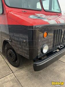 2009 P42 All-purpose Food Truck Stainless Steel Wall Covers Ohio Diesel Engine for Sale