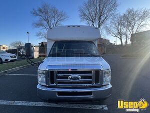 2009 Shuttle Bus Shuttle Bus 6 Pennsylvania Gas Engine for Sale