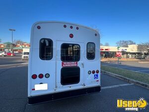 2009 Shuttle Bus Shuttle Bus 8 Pennsylvania Gas Engine for Sale