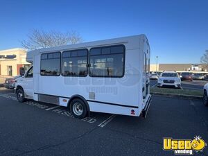 2009 Shuttle Bus Shuttle Bus Gas Engine Pennsylvania Gas Engine for Sale