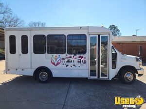 2009 Shuttle Bus Shuttle Bus Louisiana Gas Engine for Sale