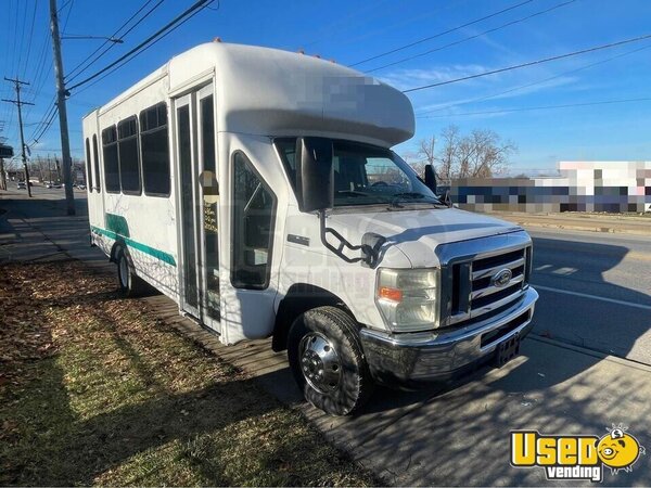 2009 Shuttle Bus Shuttle Bus Ohio Gas Engine for Sale