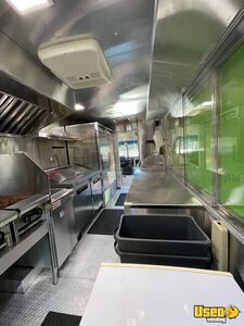 2009 W42 Kitchen Food Truck All-purpose Food Truck Deep Freezer Texas Diesel Engine for Sale