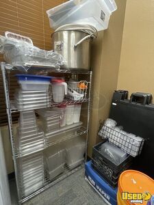2009 W42 Kitchen Food Truck All-purpose Food Truck Exhaust Hood Texas Diesel Engine for Sale