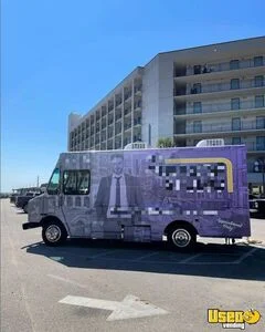 2009 W42 Photo Booth Truck/trailer Insulated Walls South Carolina Diesel Engine for Sale