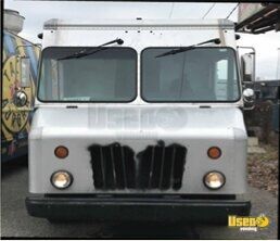 2009 W42 Step Van Ice Cream Truck Ice Cream Truck Concession Window Tennessee Diesel Engine for Sale