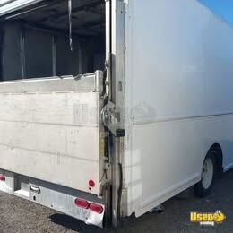 2009 W42 Stepvan Cabinets Wisconsin Gas Engine for Sale