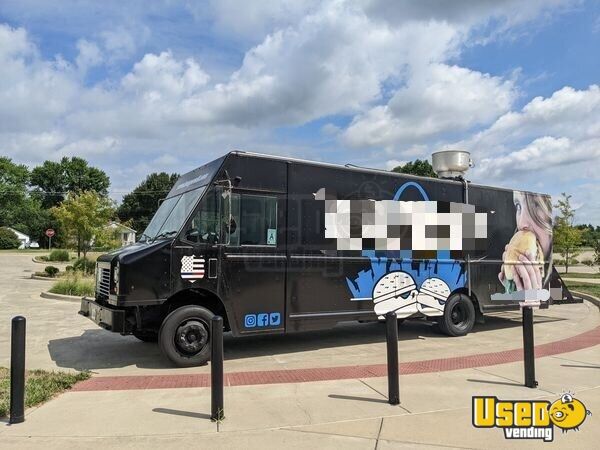 2009 W62 All-purpose Food Truck Illinois Gas Engine for Sale