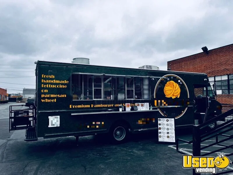 2009 W62 Long Chassis All-purpose Food Truck California for Sale