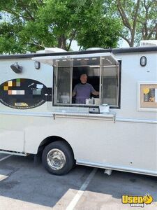 2009 Workhorse Diesel Kitchen Food Truck Pizza Food Truck Air Conditioning Florida Diesel Engine for Sale