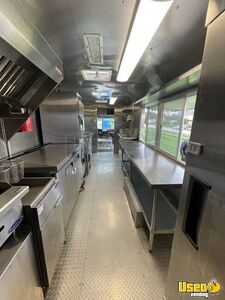 2009 Workhorse Kitchen Food Truck All-purpose Food Truck Insulated Walls Missouri for Sale